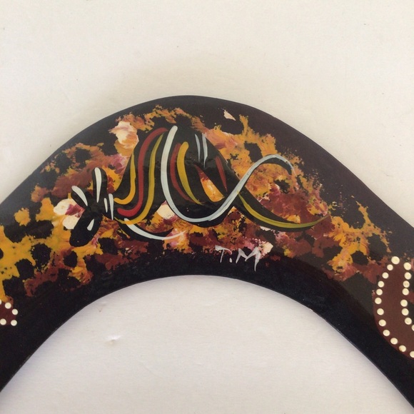 AUSTRALIAN WOODEN BOOMERANG - Picture 3 of 9